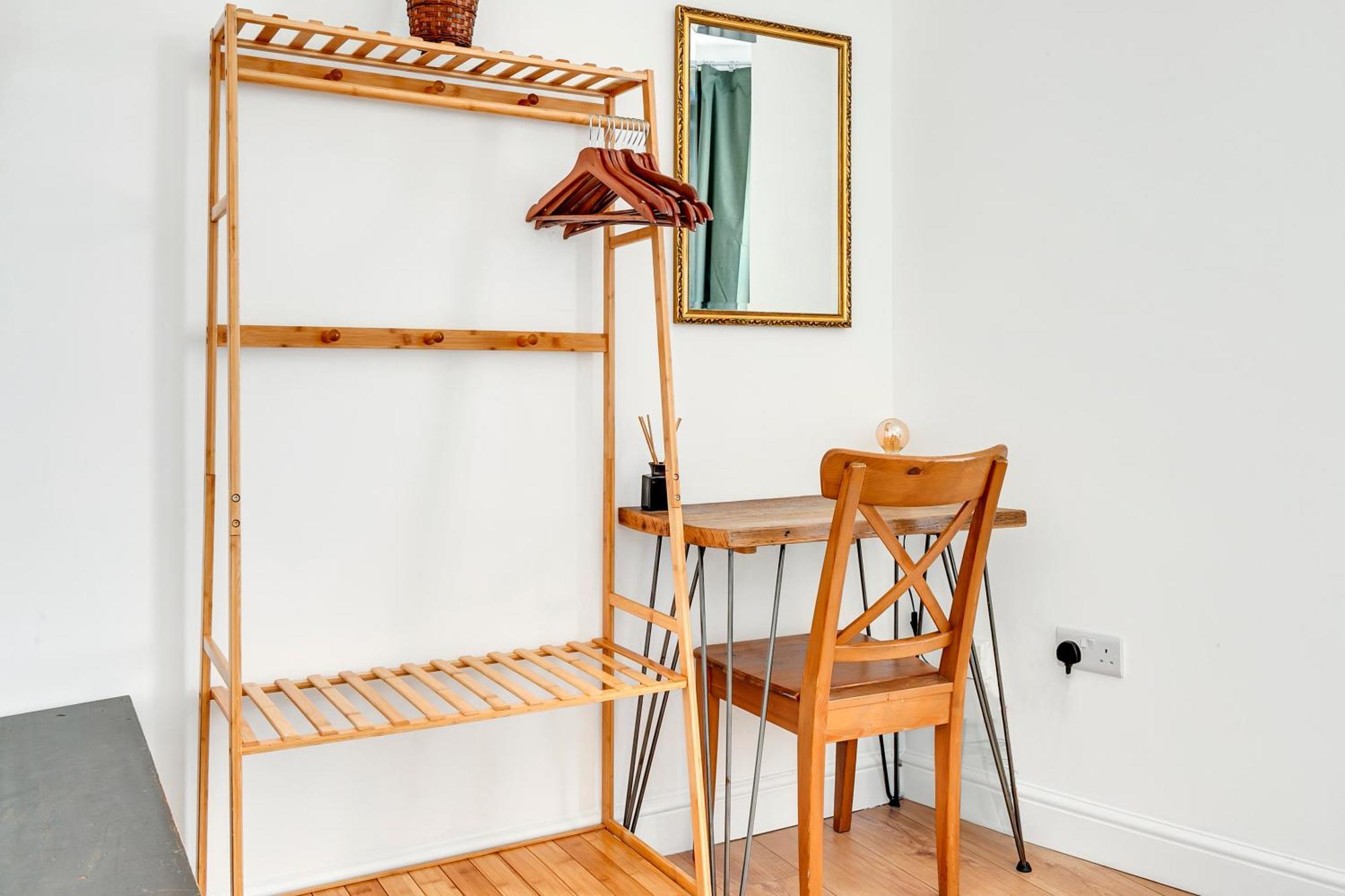Appartamento Serviced Great For Contractors 2 Mins From Train Station And Near Tottenham Stadium