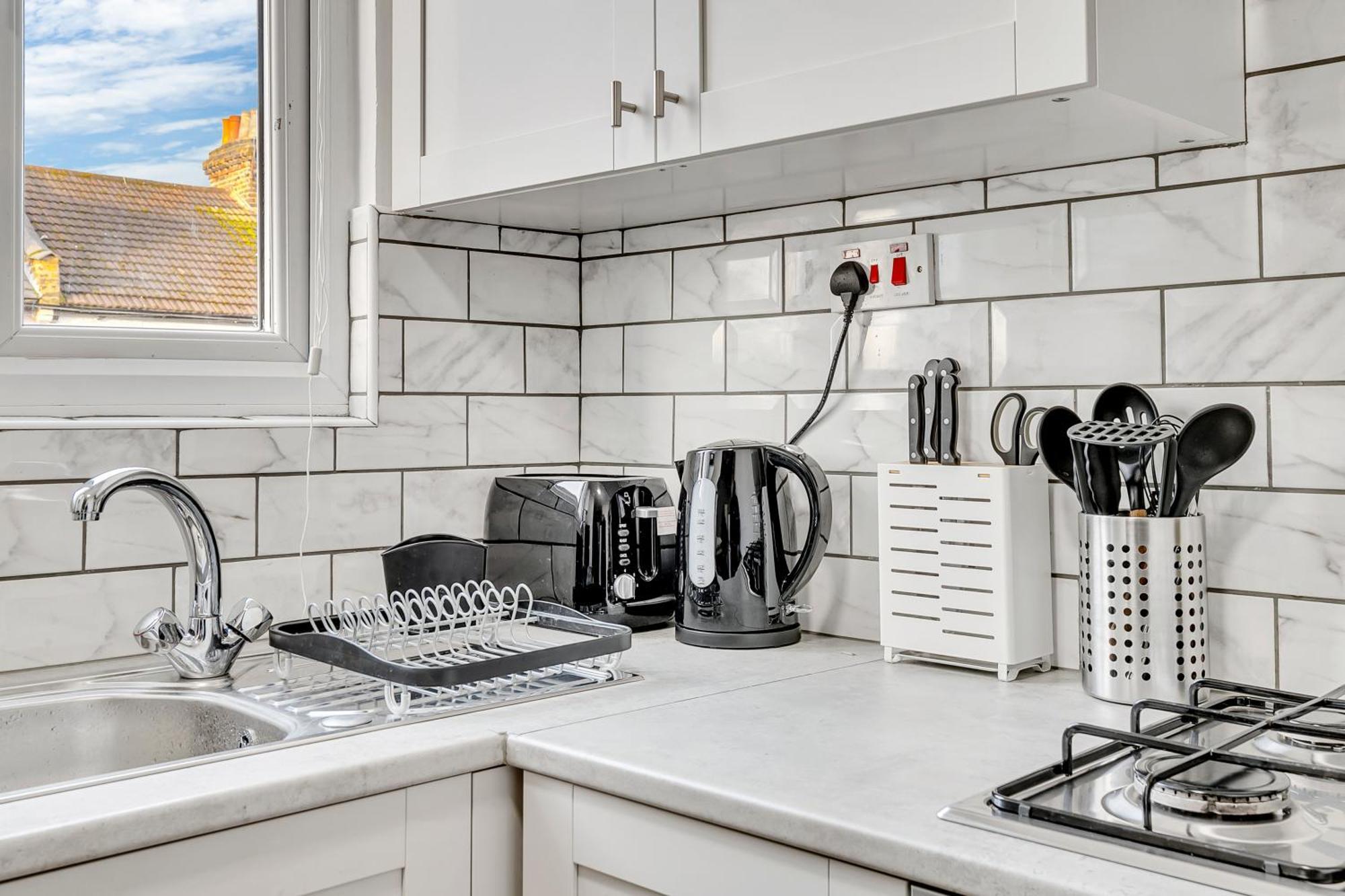 Serviced Great For Contractors 2 Mins From Train Station And Near Tottenham Stadium Appartamento *