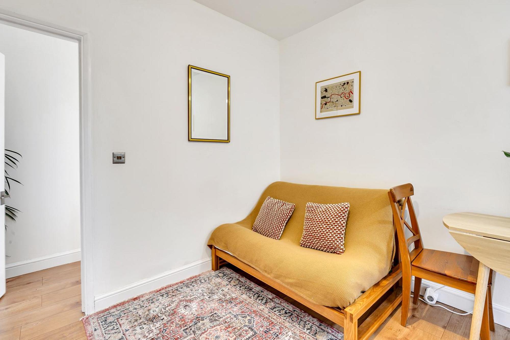 Serviced Great For Contractors 2 Mins From Train Station And Near Tottenham Stadium *