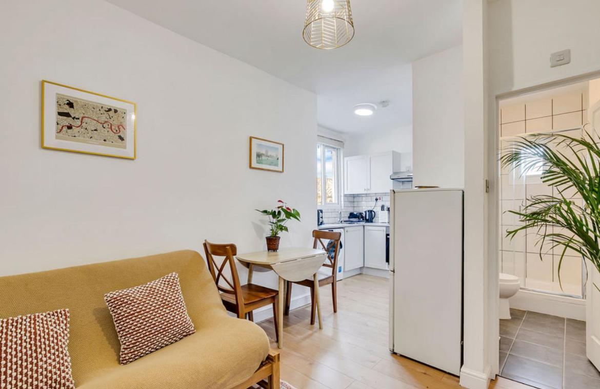 Serviced Great For Contractors 2 Mins From Train Station And Near Tottenham Stadium